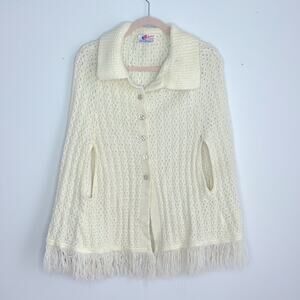 Vintage Americana knit fringe hem button up poncho cape OS